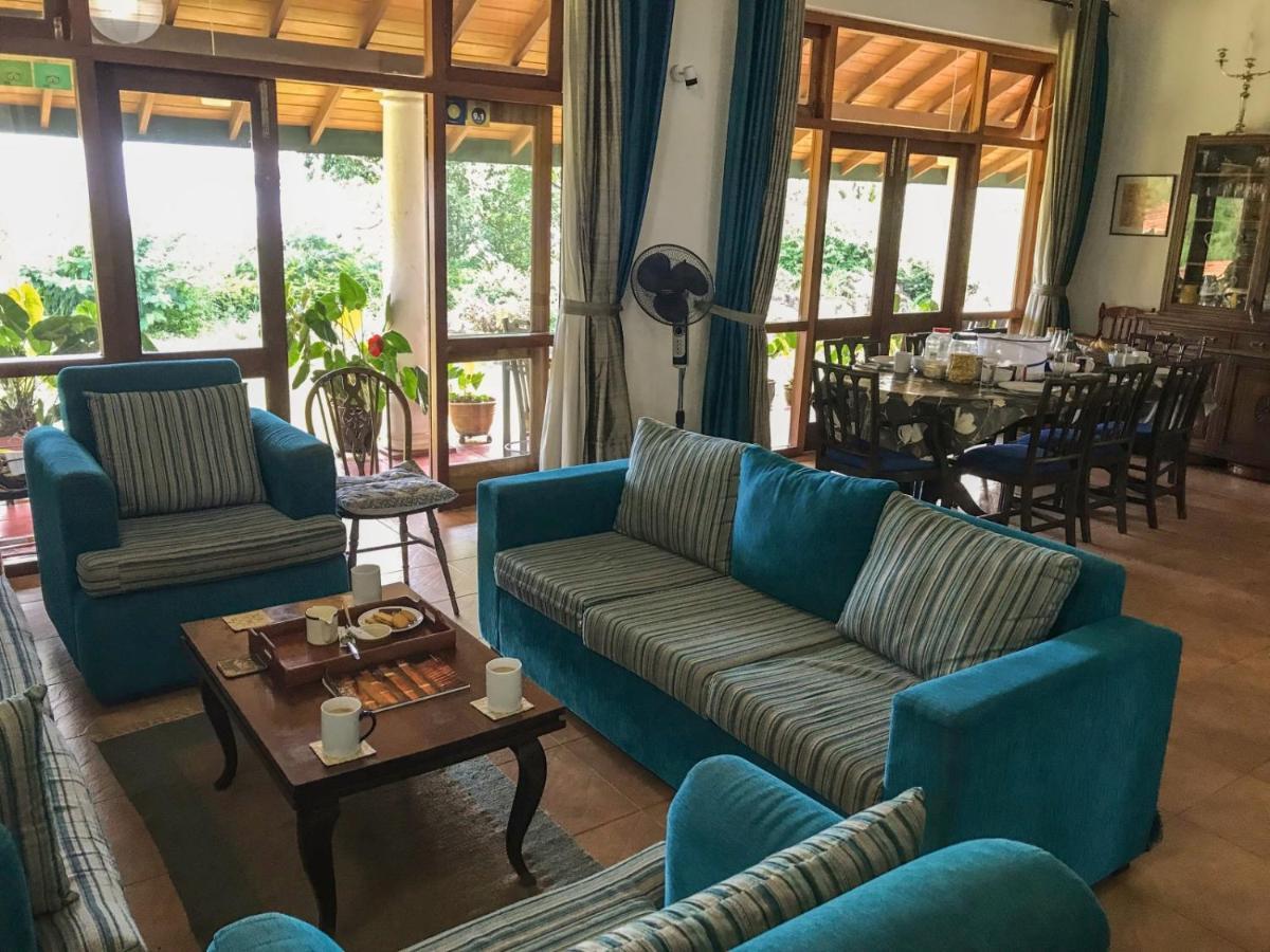 Bed and Breakfast Jungle Tide Канді Екстер'єр фото