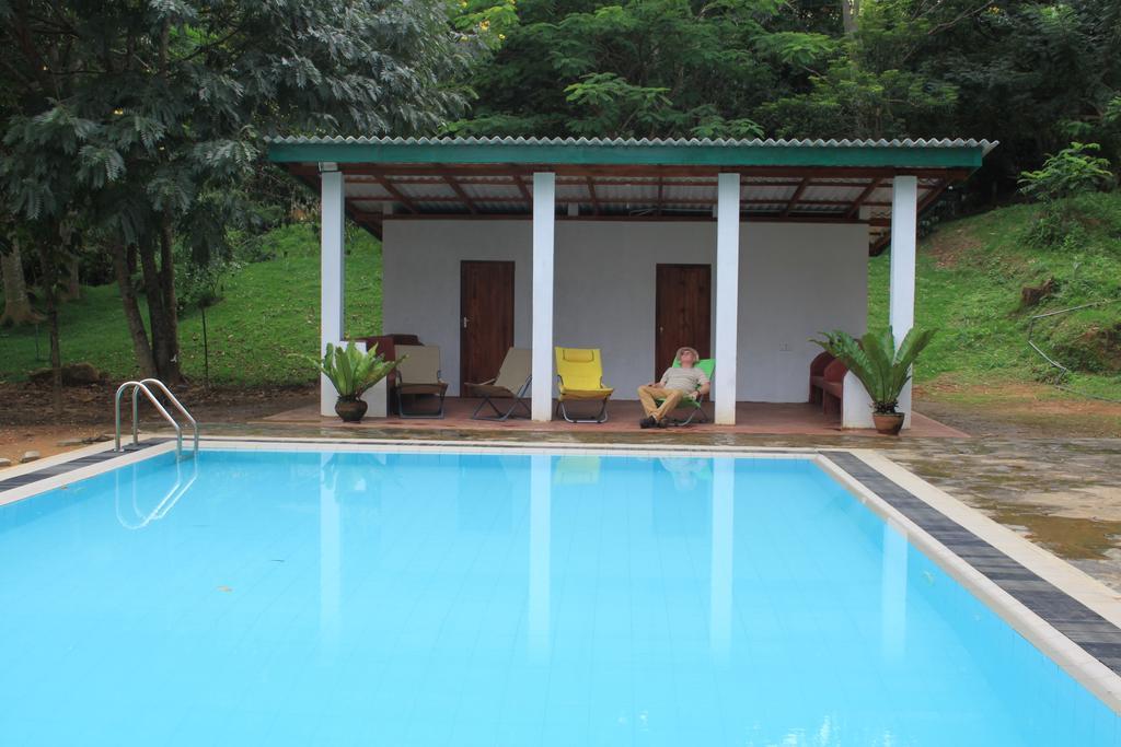 Bed and Breakfast Jungle Tide Канді Екстер'єр фото
