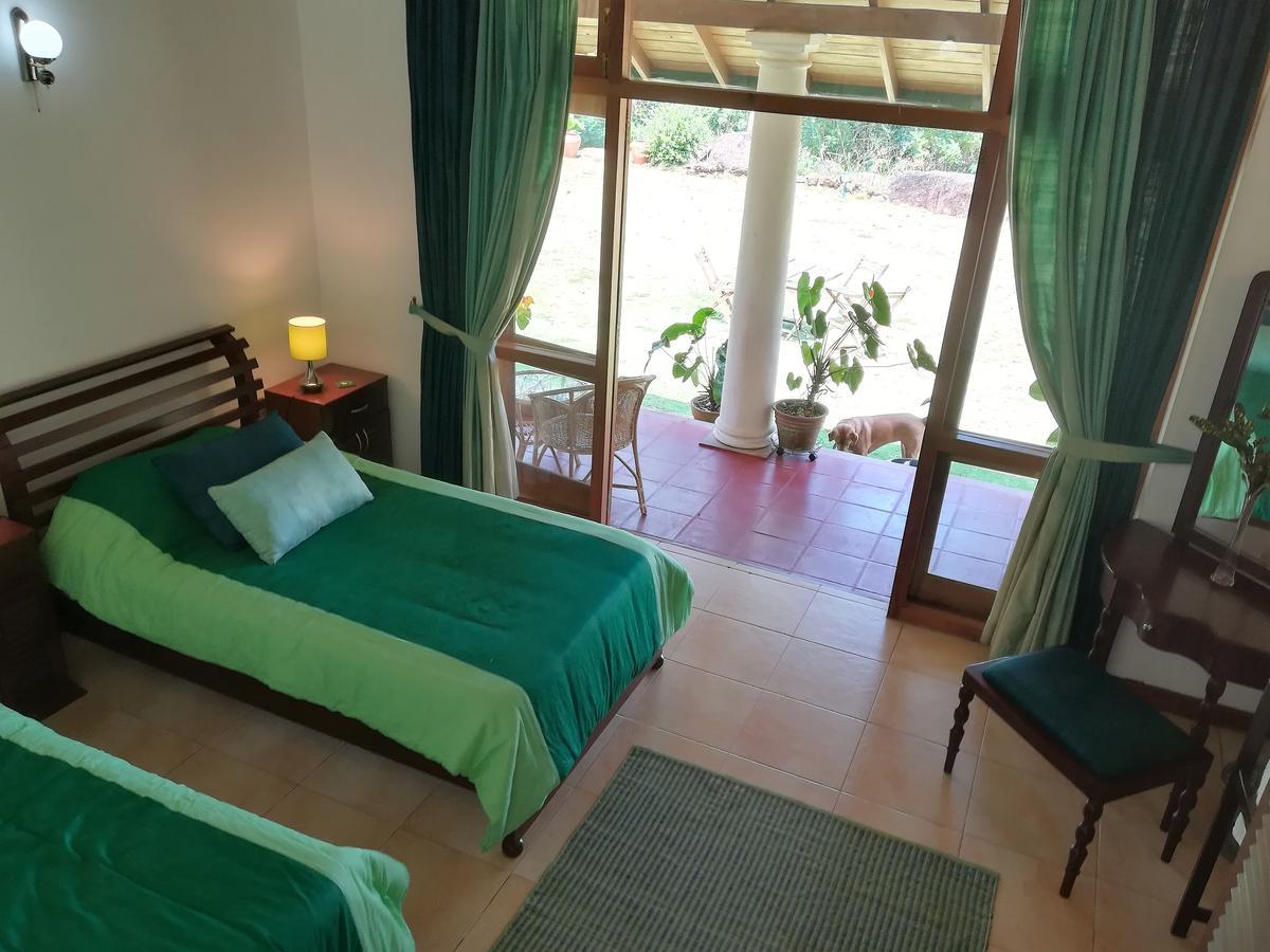 Bed and Breakfast Jungle Tide Канді Екстер'єр фото